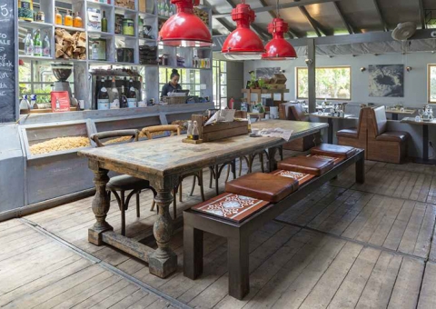 Gạch bông Secoin tại Nhà hàng Osteria Rosso trong khu phức hợp Trupial Hotel & Casino, Hà Lan